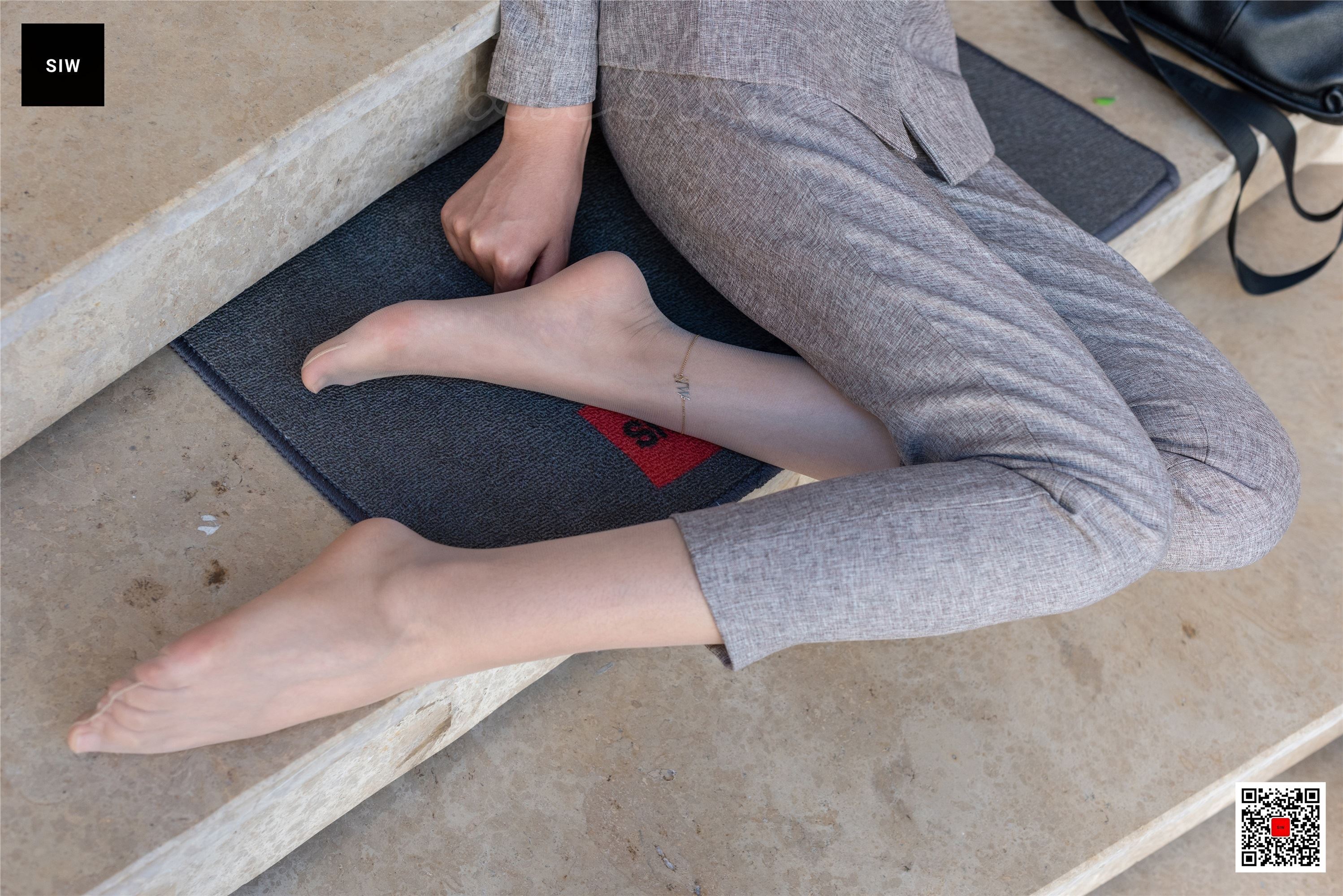 SIW斯文传媒 066 灰咖毛呢双排扣西装七分裤套装 - 嘉慧